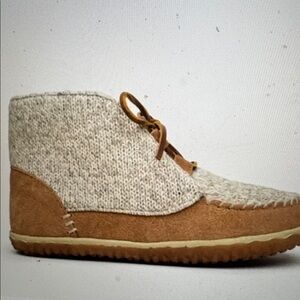 Minnetonka Booties boots slippers Torrey worn once